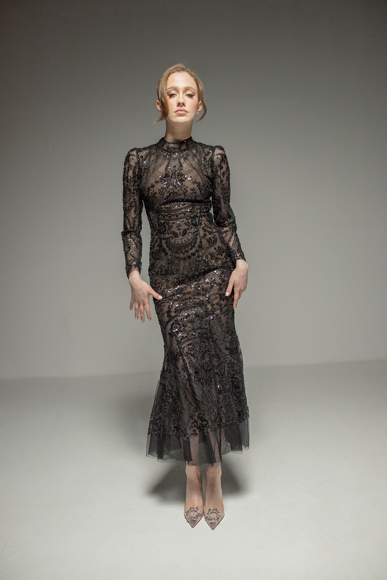 Închiriere rochie SELF-PORTRAIT - Rochie midi cu paiete Paisley