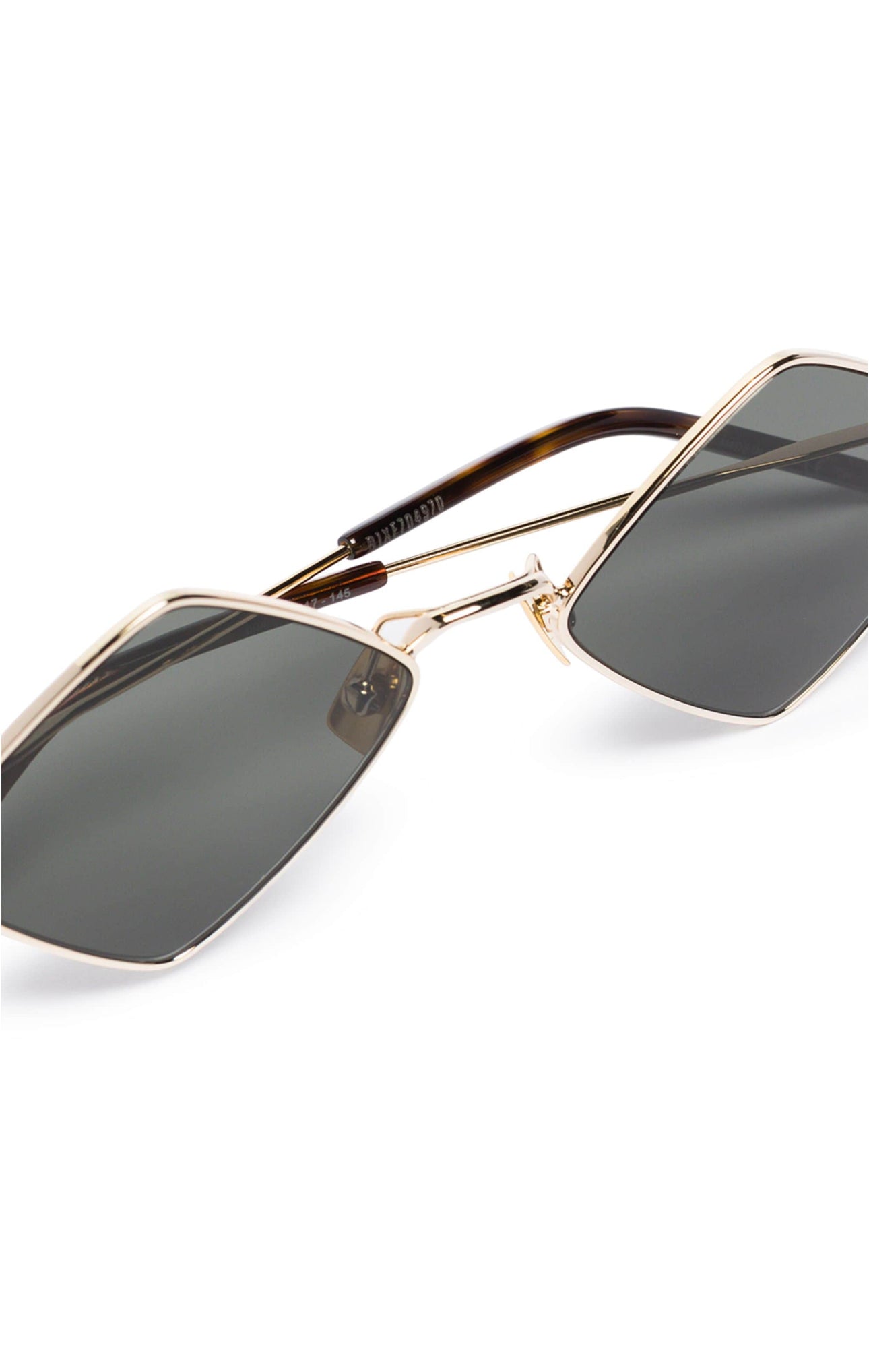 Închiriere ochelari de soare Saint Laurent