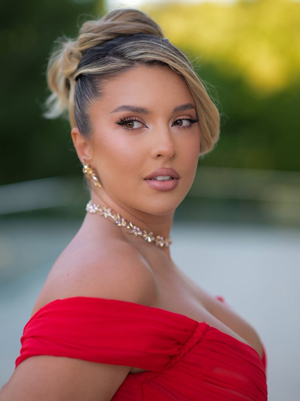 Închiriere Rochie Haute Couture Kosovo Designer Daniela’s choice