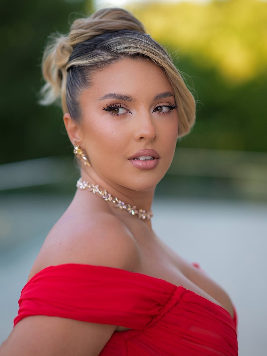 Închiriere Rochie Haute Couture Kosovo Designer Daniela’s choice