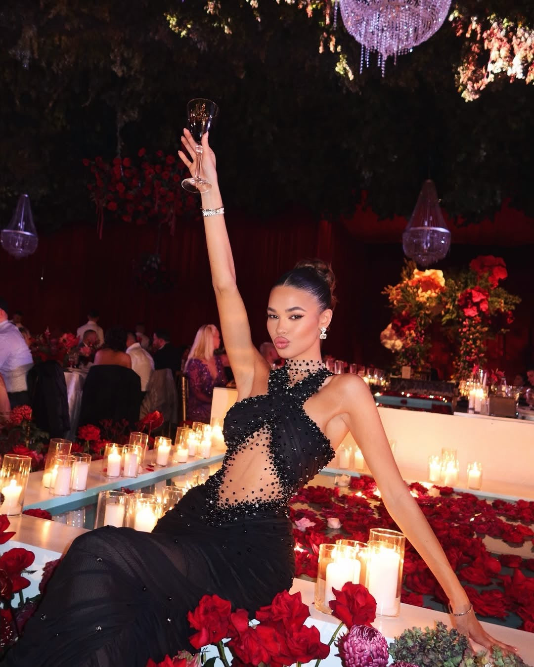 Închiriere Rochie Haute Couture Kosovo Designer -  Fjolla Haxhismajli - Go-to black