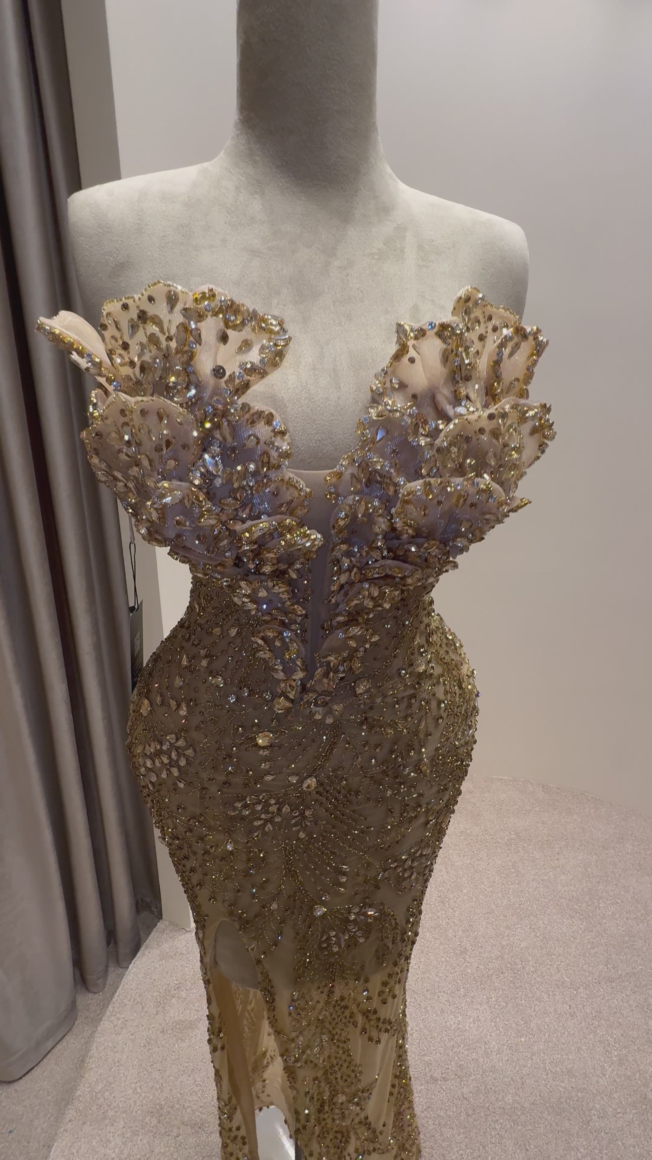 Închiriere Rochie Haute Couture - BRILLER Gold & Diamonds
